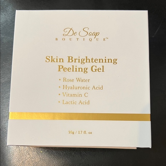 De Soap Boutique Other - Skin Brightening Peeling Gel - Gold and White